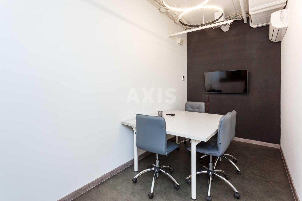 Office vul. Jaroslavs'ka 1/3, 460m25