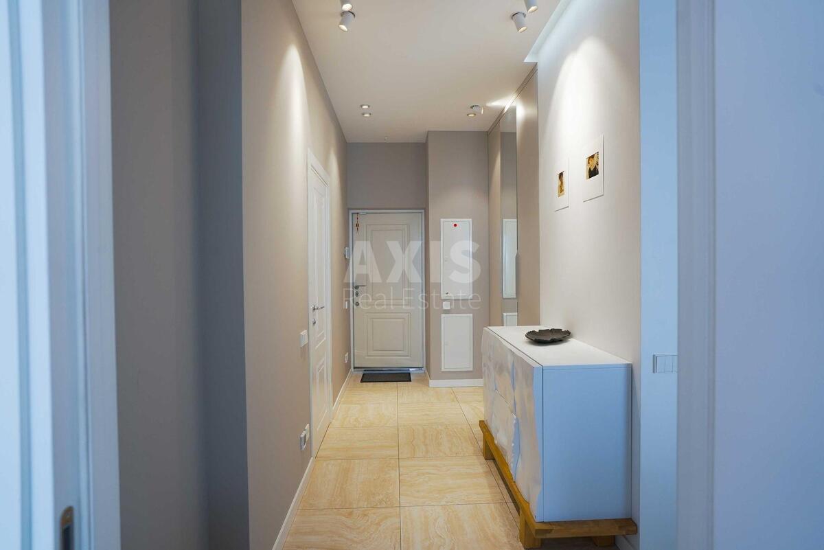 3k apartment vul. Dragomyrova Myhajla 209