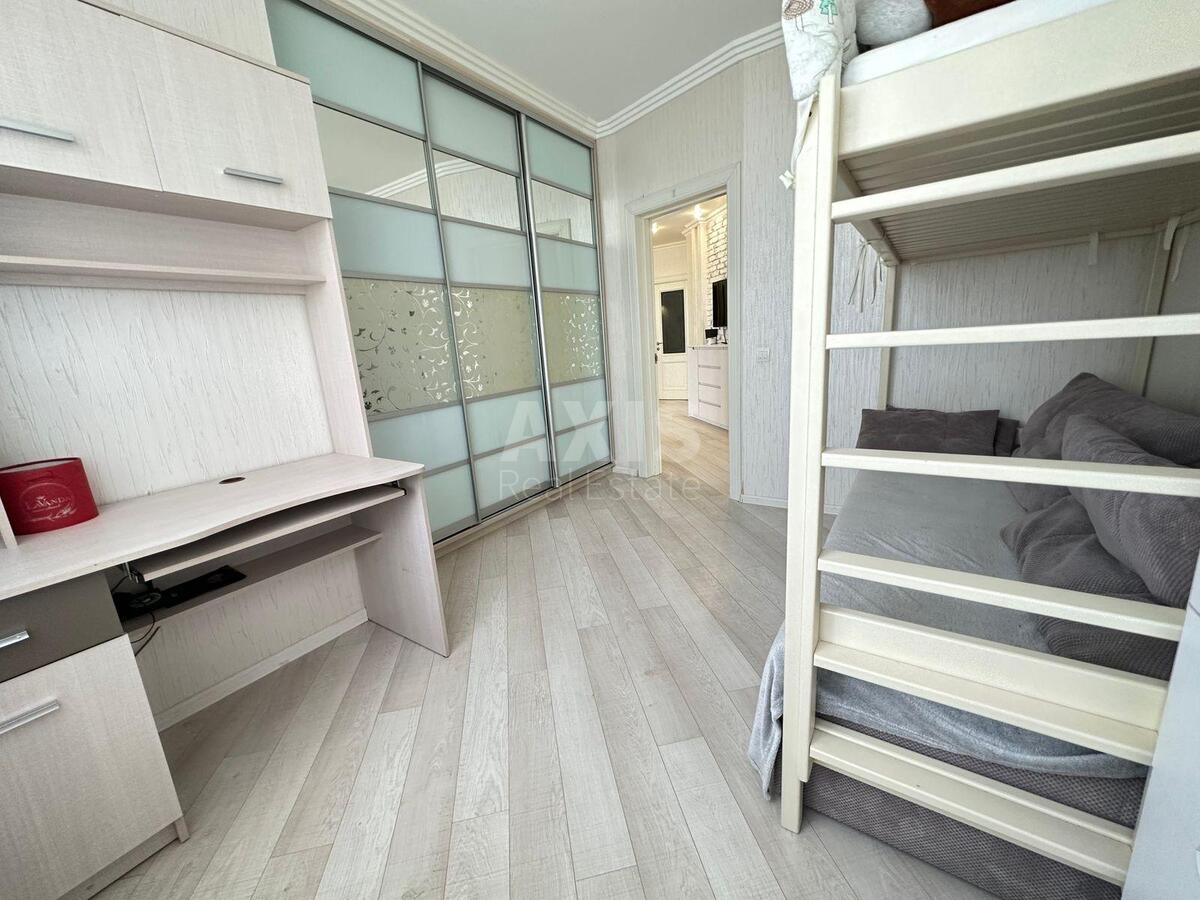 2k apartment vul. Oleny Pchilky 69