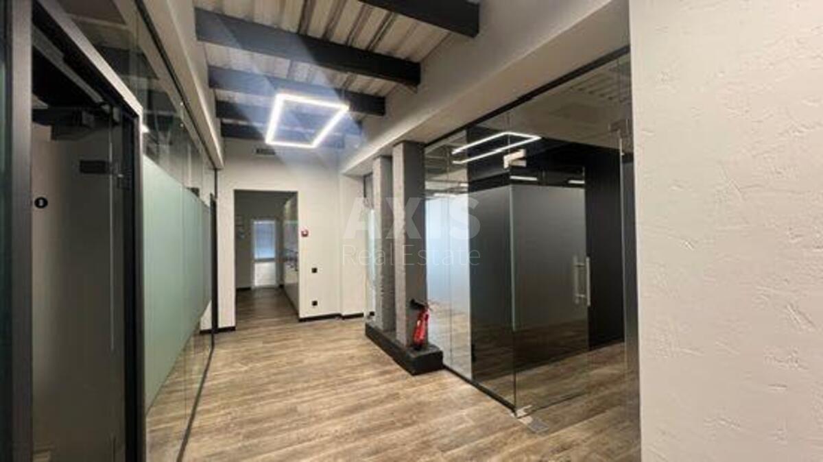 Офис пер. Кияновский 7А, 380м22