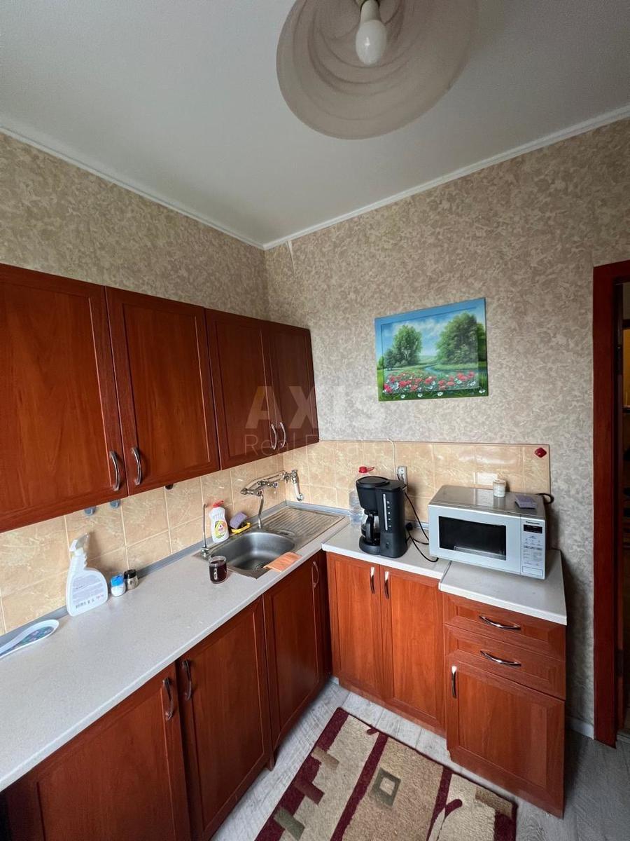 2k apartment vul. Myhajla Maksymovycha 32