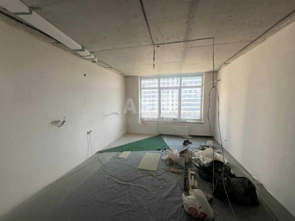 3k apartment vul. Sverstjuka Jevgena 4569204