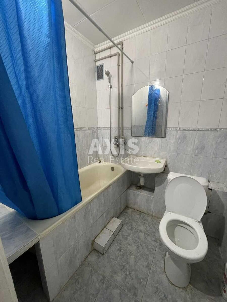 1k apartment shose Strategichne 17544404