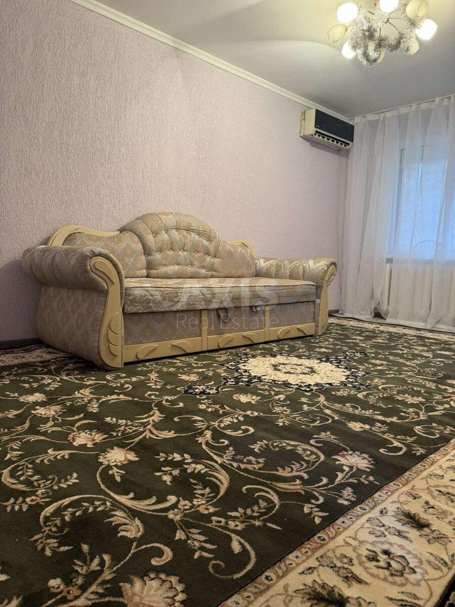2k apartment vul. Borshhagivs'ka 82
