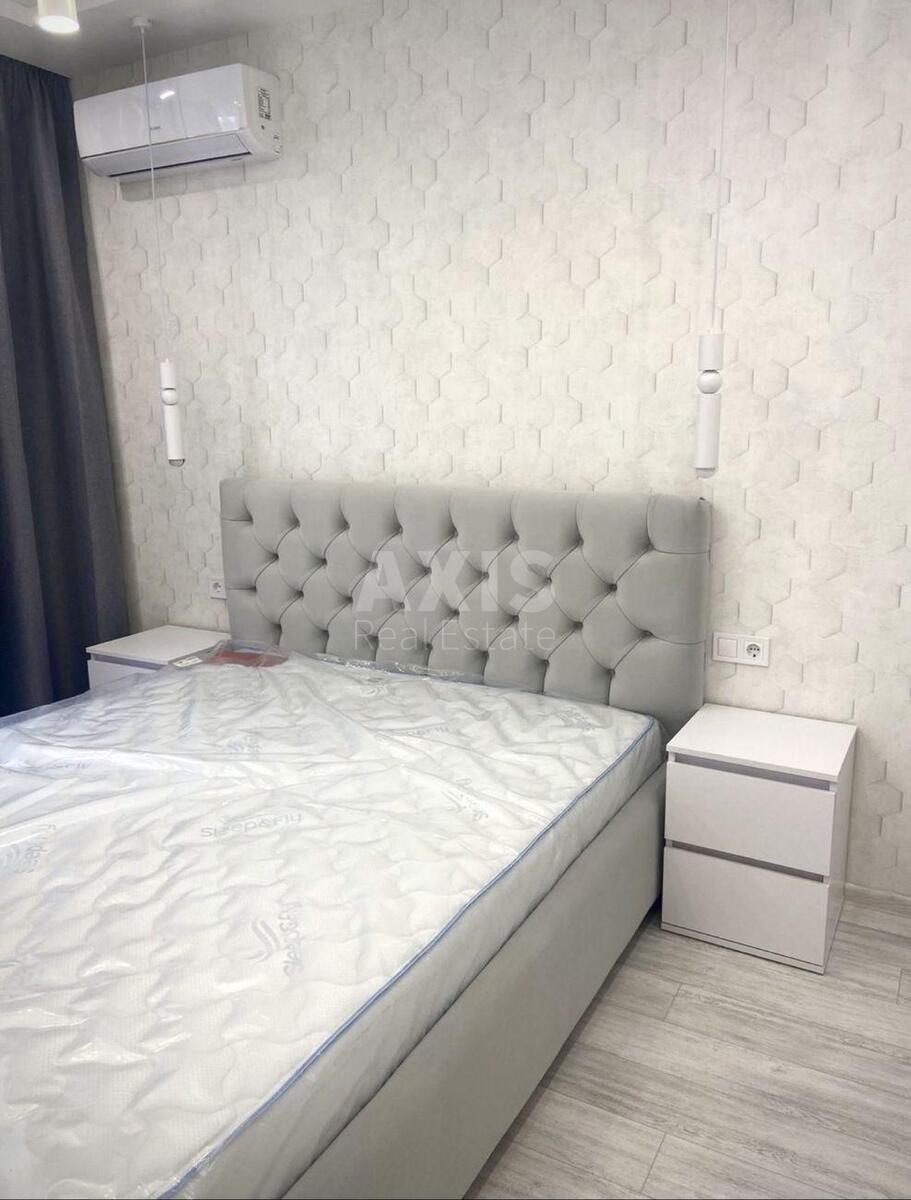 3k apartment nab. Dniprovs'ka 18566894