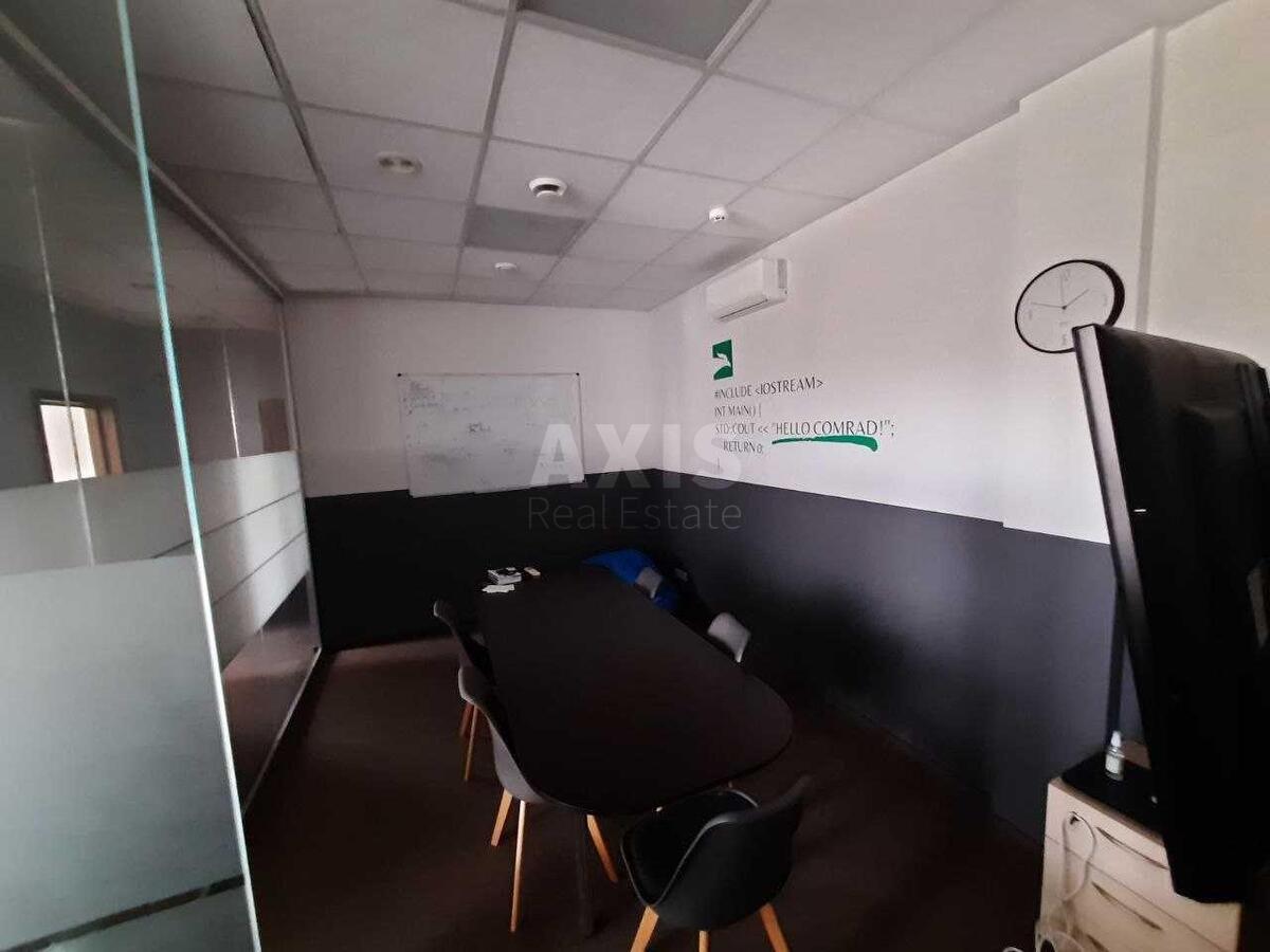 Office vul. Jaroslavs'ka 56А, 190m2521195