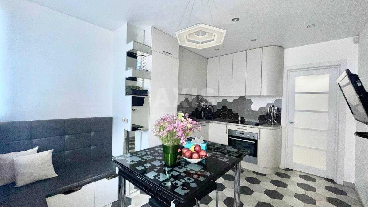 1k apartment vul. Revuc'kogo 40