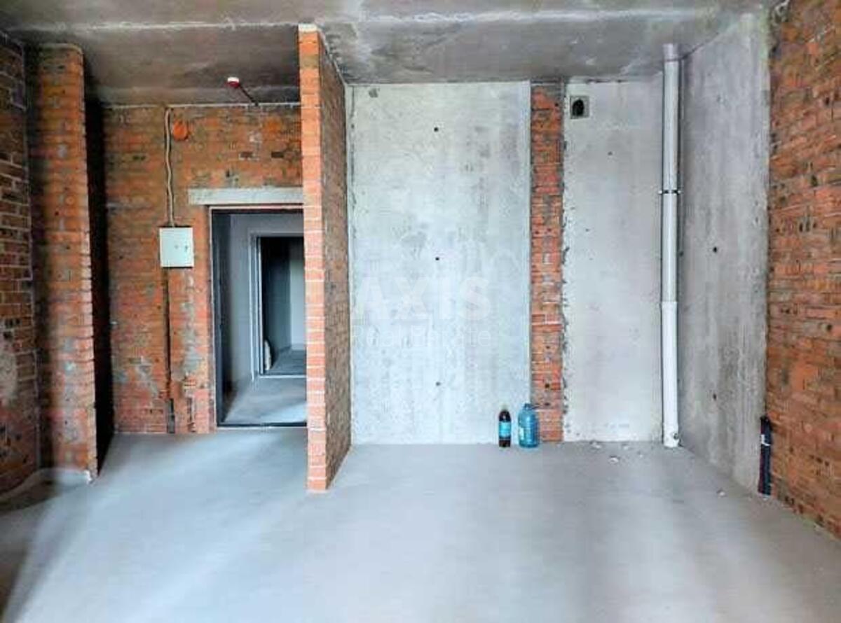 1k apartment vul. Sverstjuka Jevgena 544