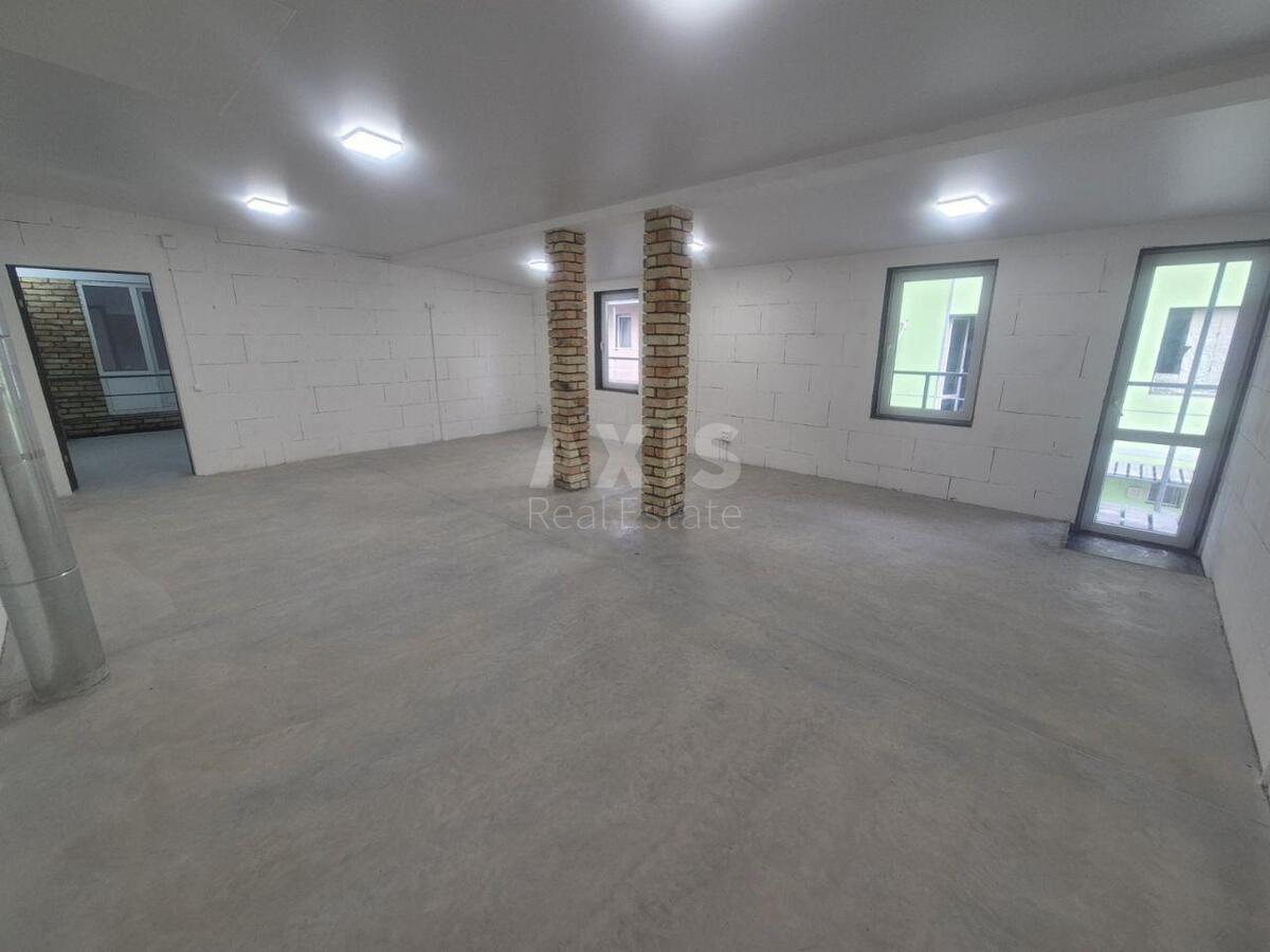 Service object dor. Velyka Kil'ceva 4, 280m26251612