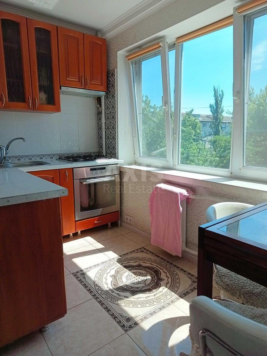 2k apartment vul. Budivel'nykiv 18572064