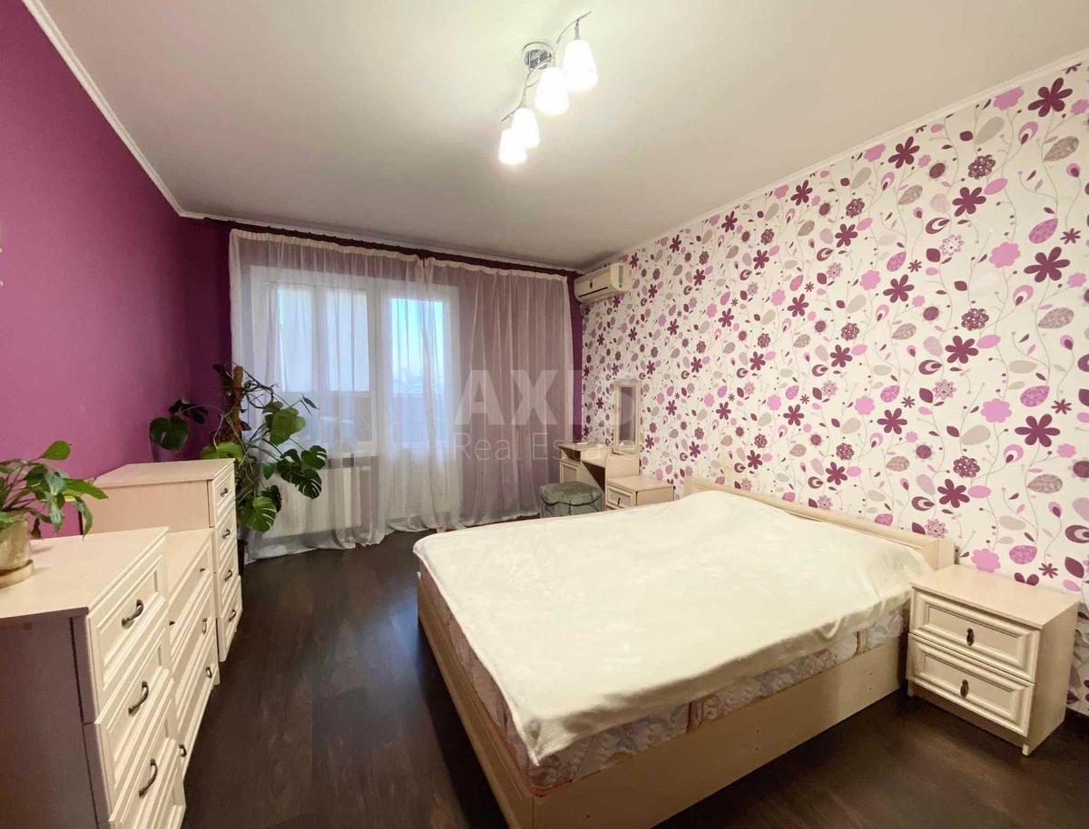 3k apartment vul. Zdolbunivs'ka 136