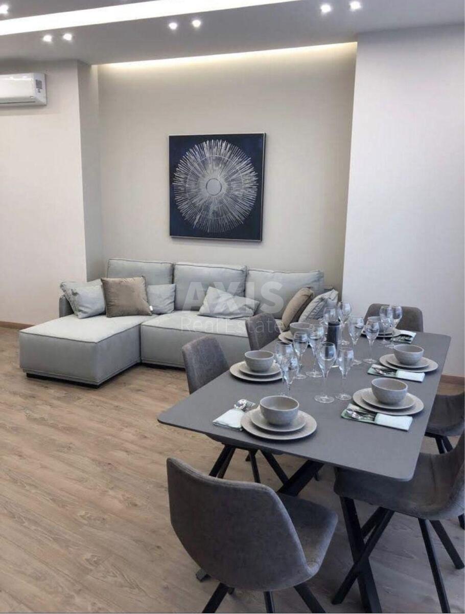 4k apartment vul. Buslivs'ka 12621500