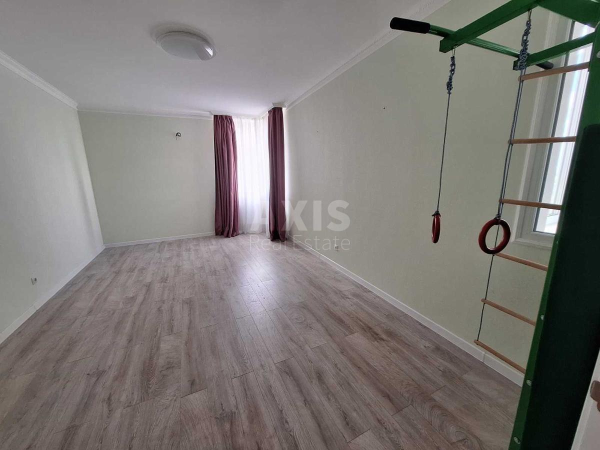 3k apartment vul. Myhajla Maksymovycha 3Д3