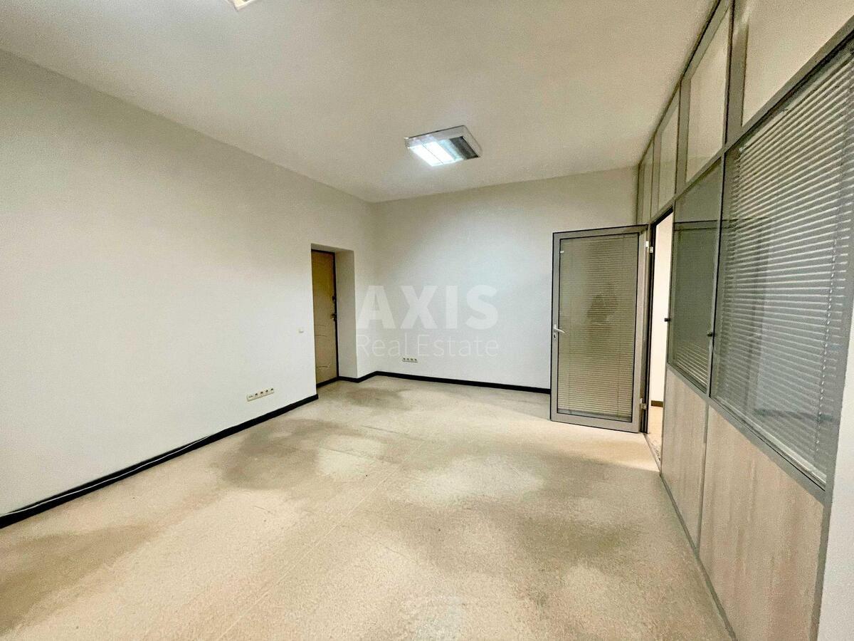 Office vul. Turgenjevs'ka 52/58, 150m2585468