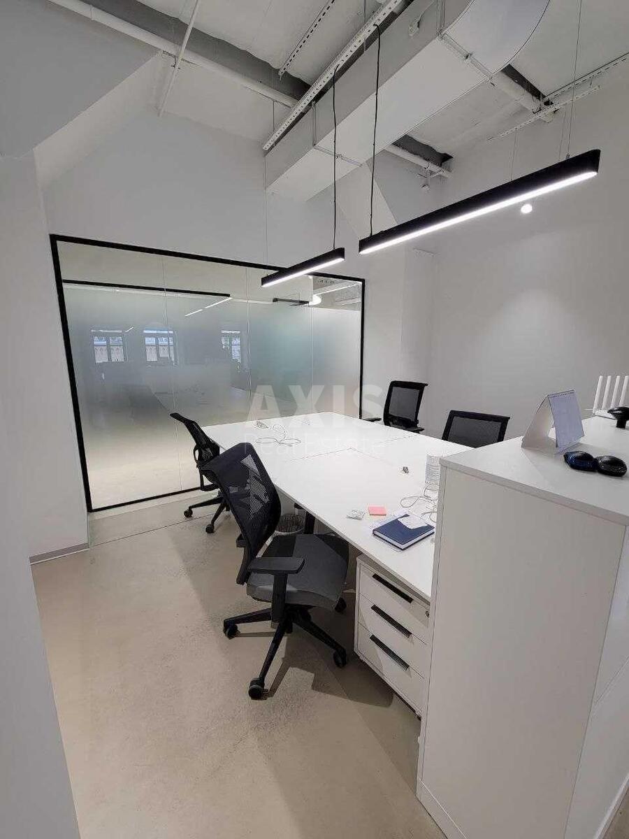 Office vul. Basejna 1/3, 269m26