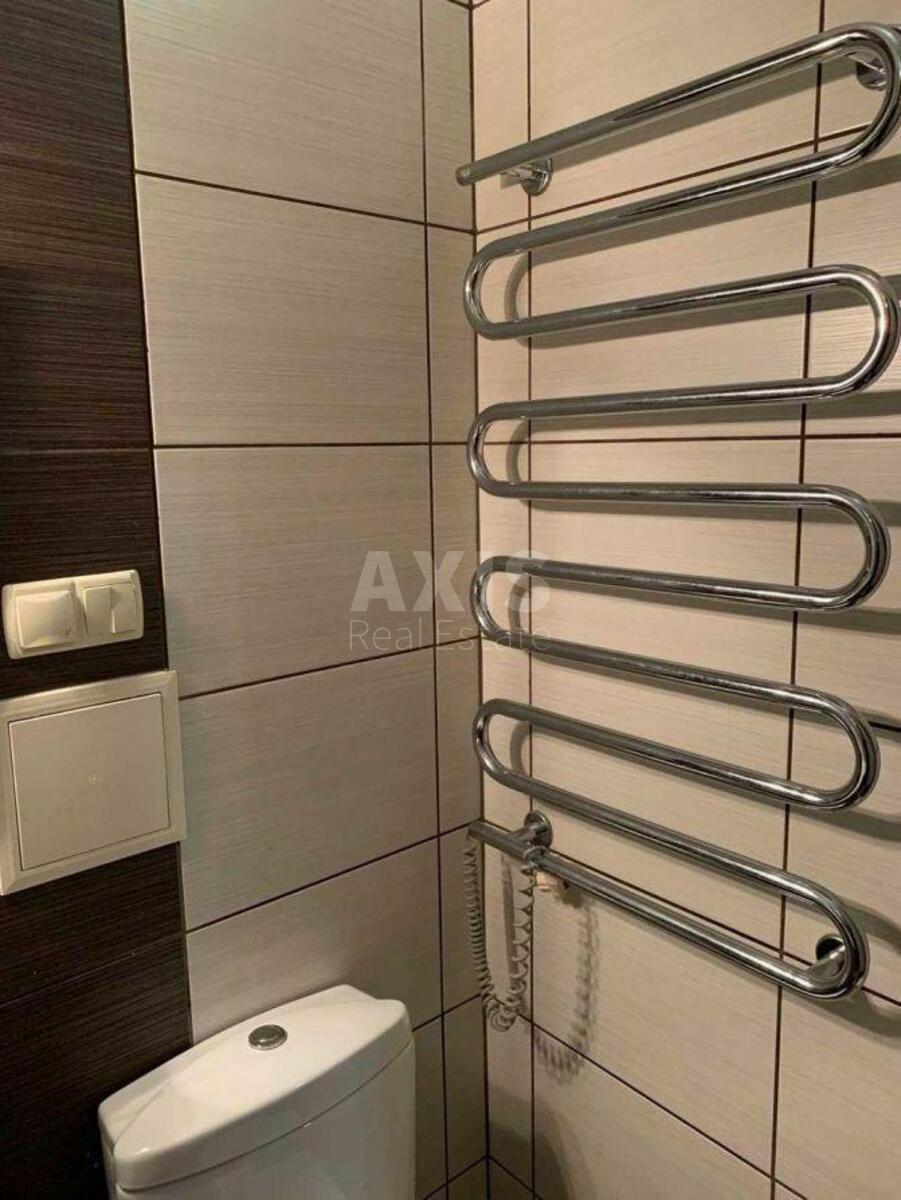 2k apartment vul. Kravchenka Mykoly 10/128