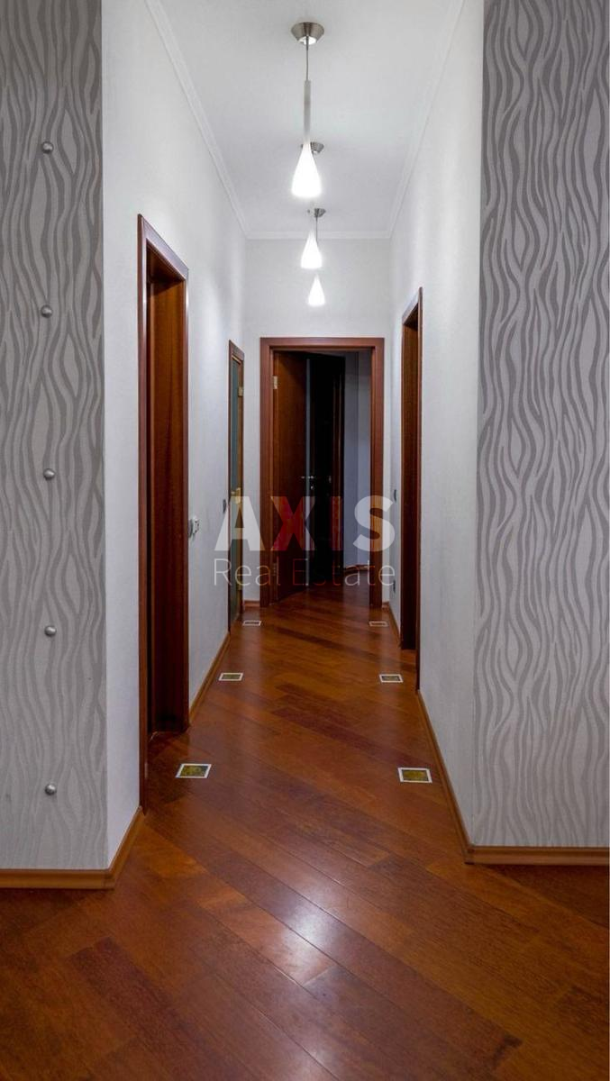 3k apartment vul. Jevgena Konoval'cja 325