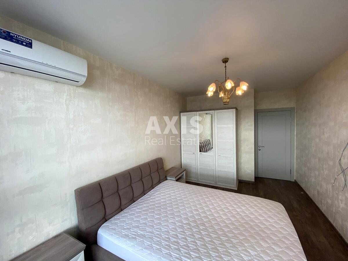 1к квартира пр-т Бандеры Степана 32Д597261