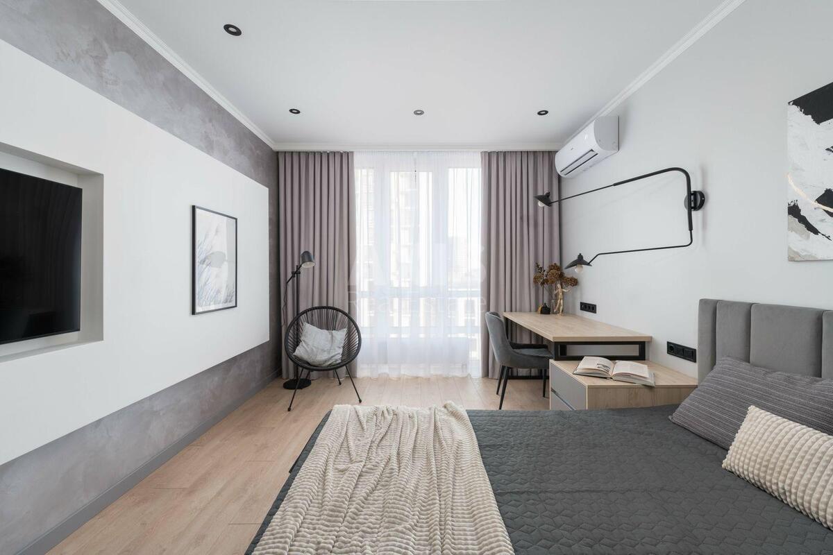 1k apartment vul. Glybochyc'ka 13571423