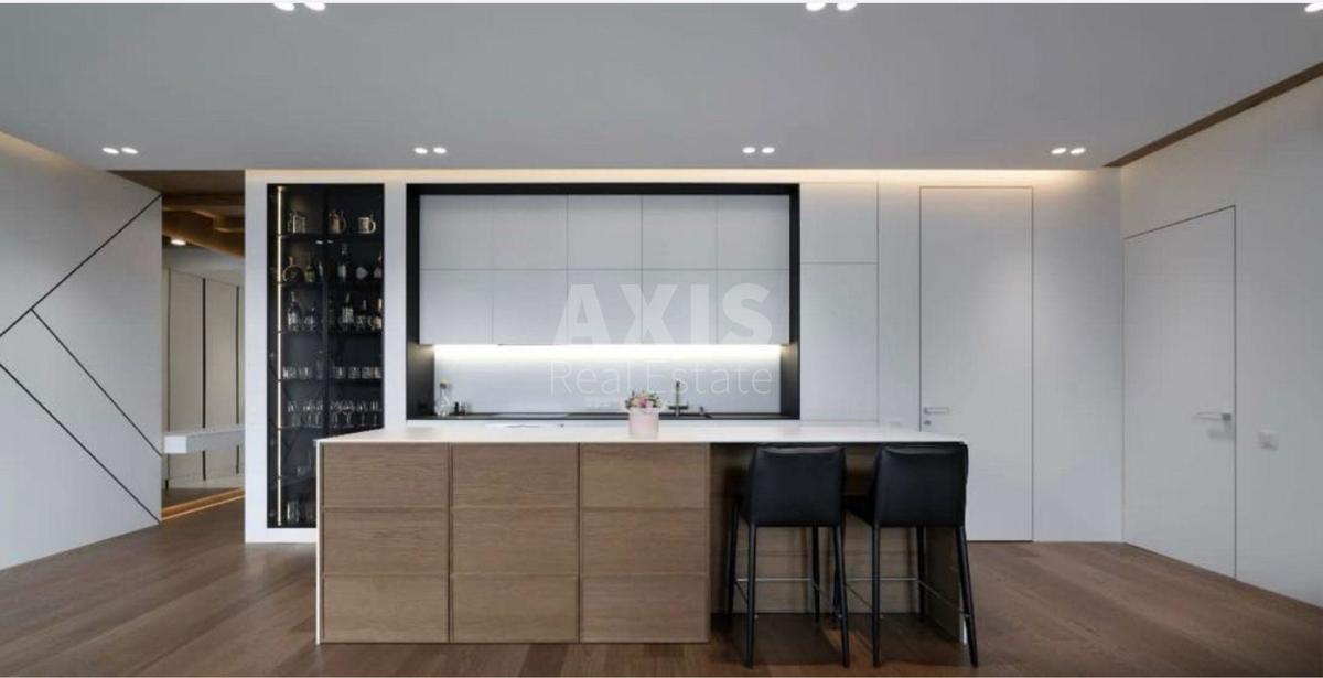 3k apartment vul. Vozdvyzhens'ka 9/19