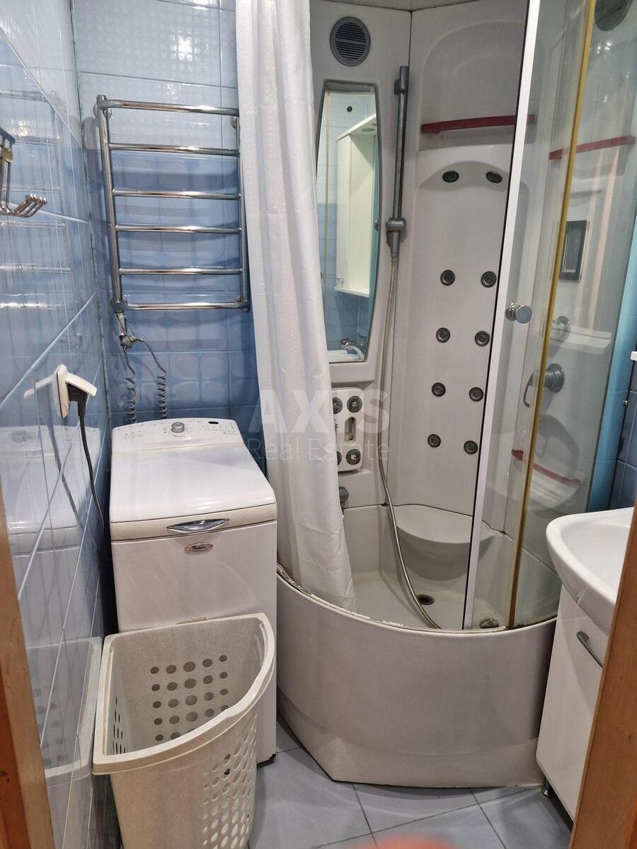 2k apartment vul. Entuziastiv 335656612