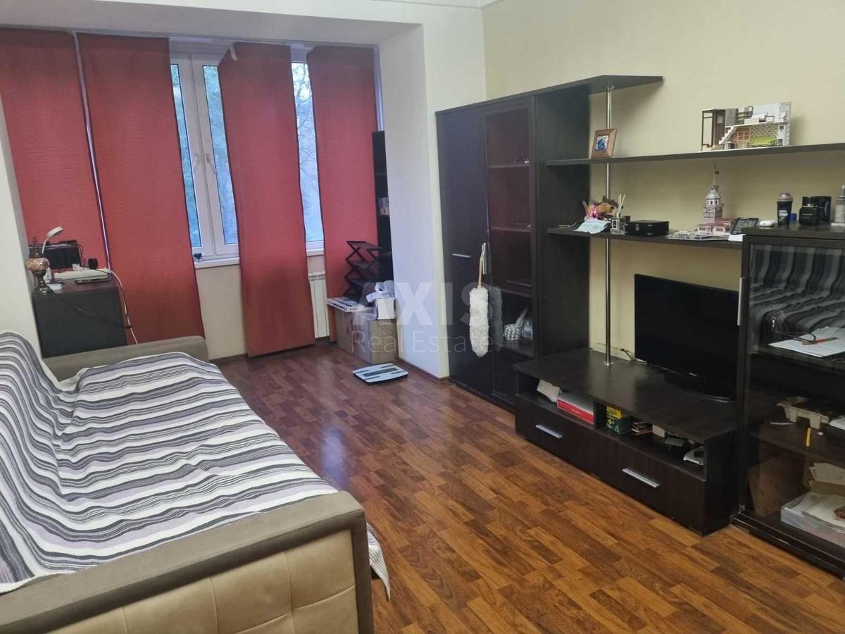 1k apartment vul. Glybochyc'ka 13