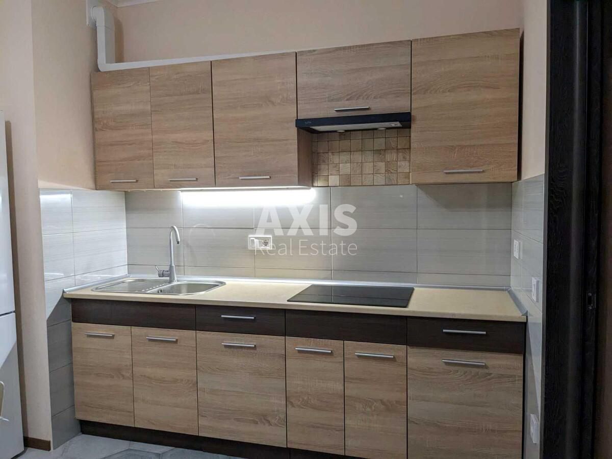 1k apartment pr-t Berestejskij 6759687