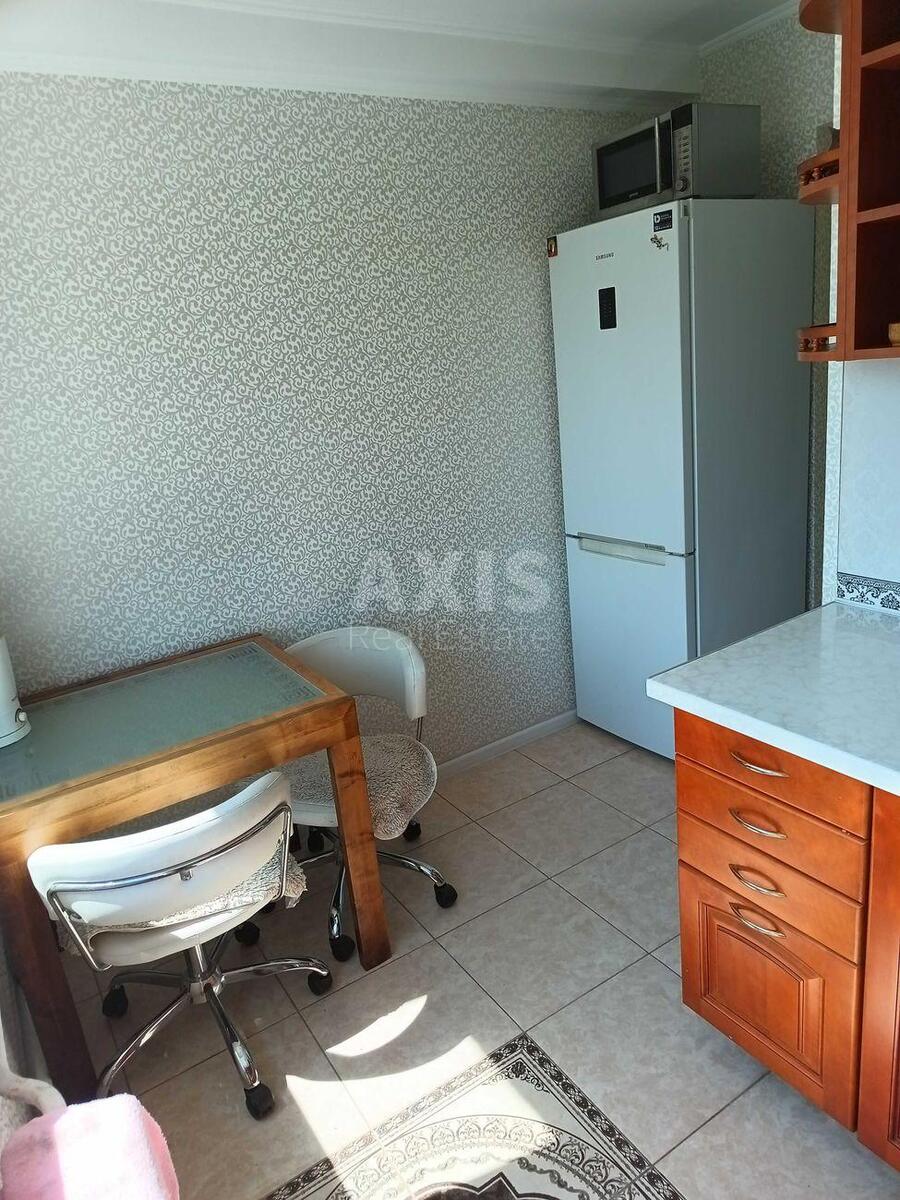 2к квартира ул. Строителей 18572065