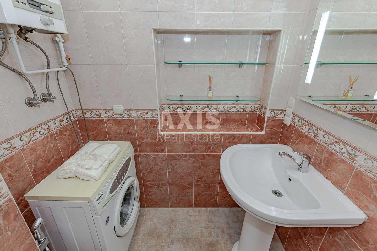2k apartment vul. Shovkovychna 13/25652816