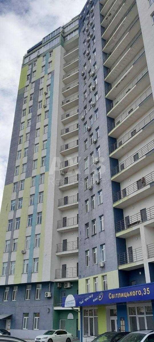 1k apartment vul. Svitlyc'kogo 357