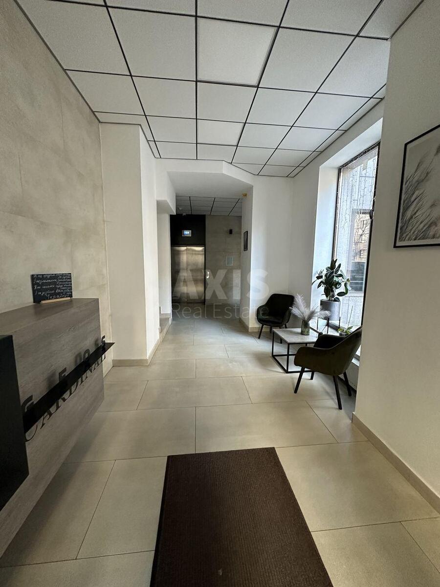 Офис ул. Василия Тютюнника 28А, 100м20