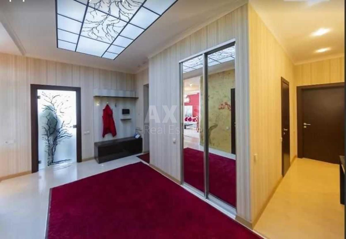 4k apartment vul. Ljuterans'ka 10А12