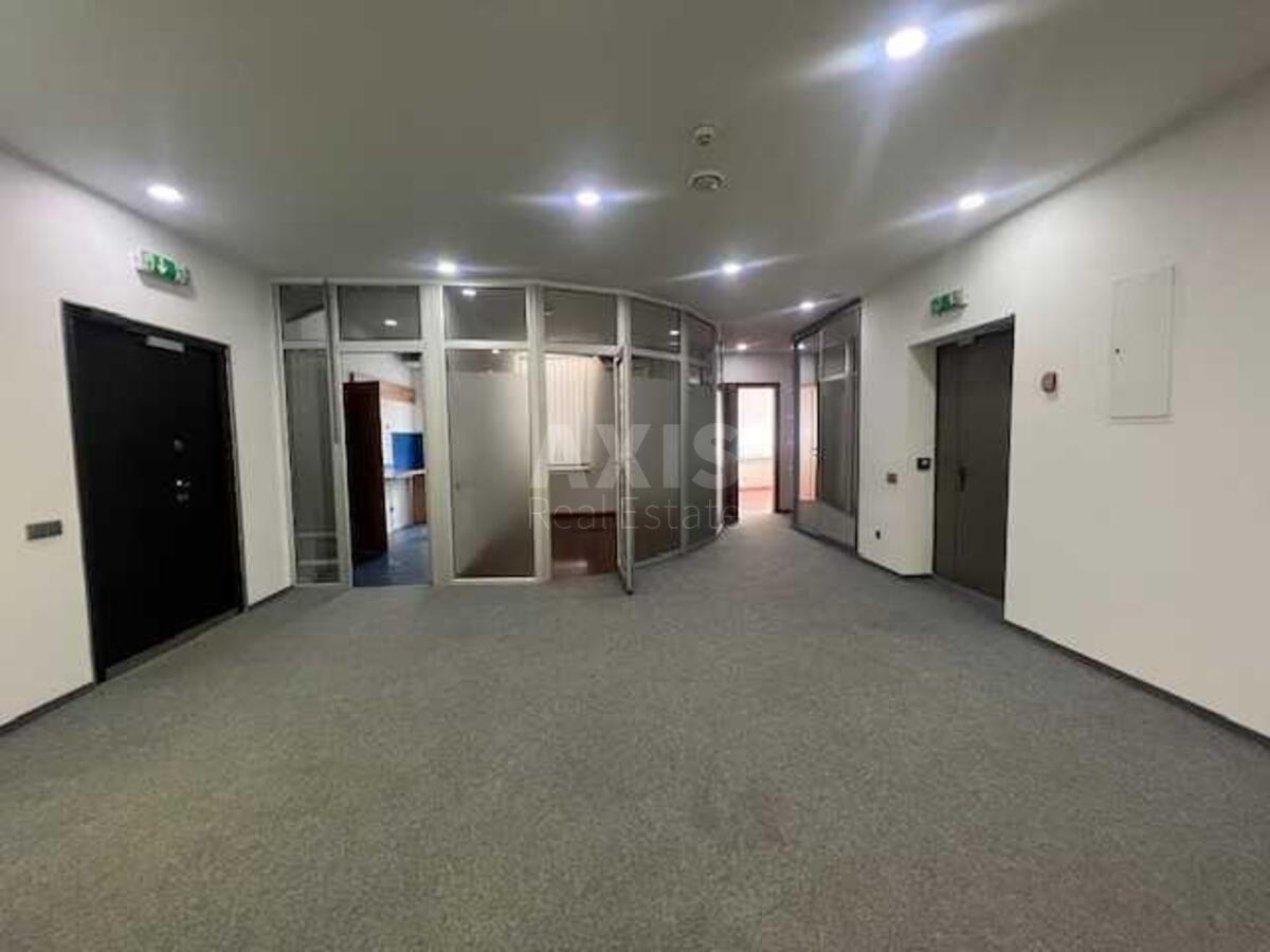 Office vul. Gonchara Olesja 57Б, 320m22