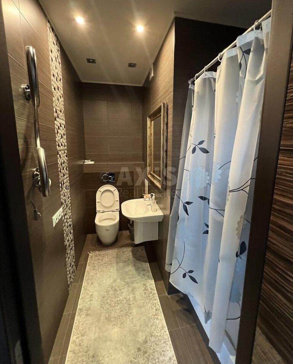 3k apartment vul. Saperno-Slobids'ka 104