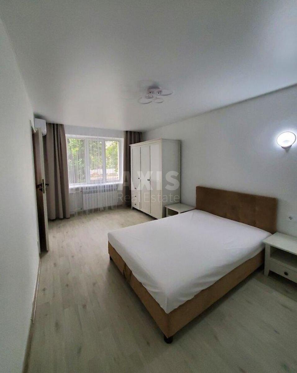 1k apartment vul. Post-Volyns'ka 2/1031