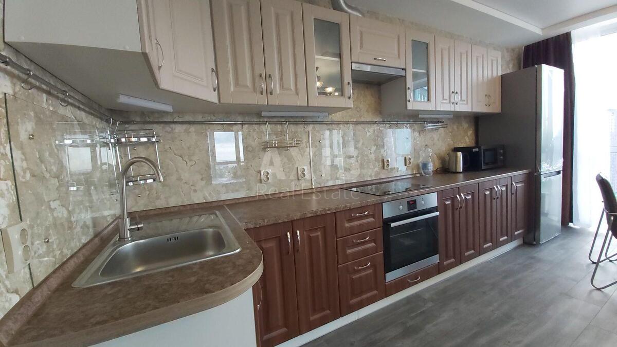 2к квартира вул. Північно-Сирецька 10