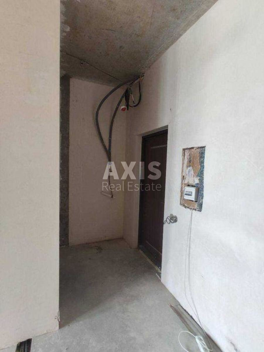 2k apartment vul. Zhyljans'ka 6810