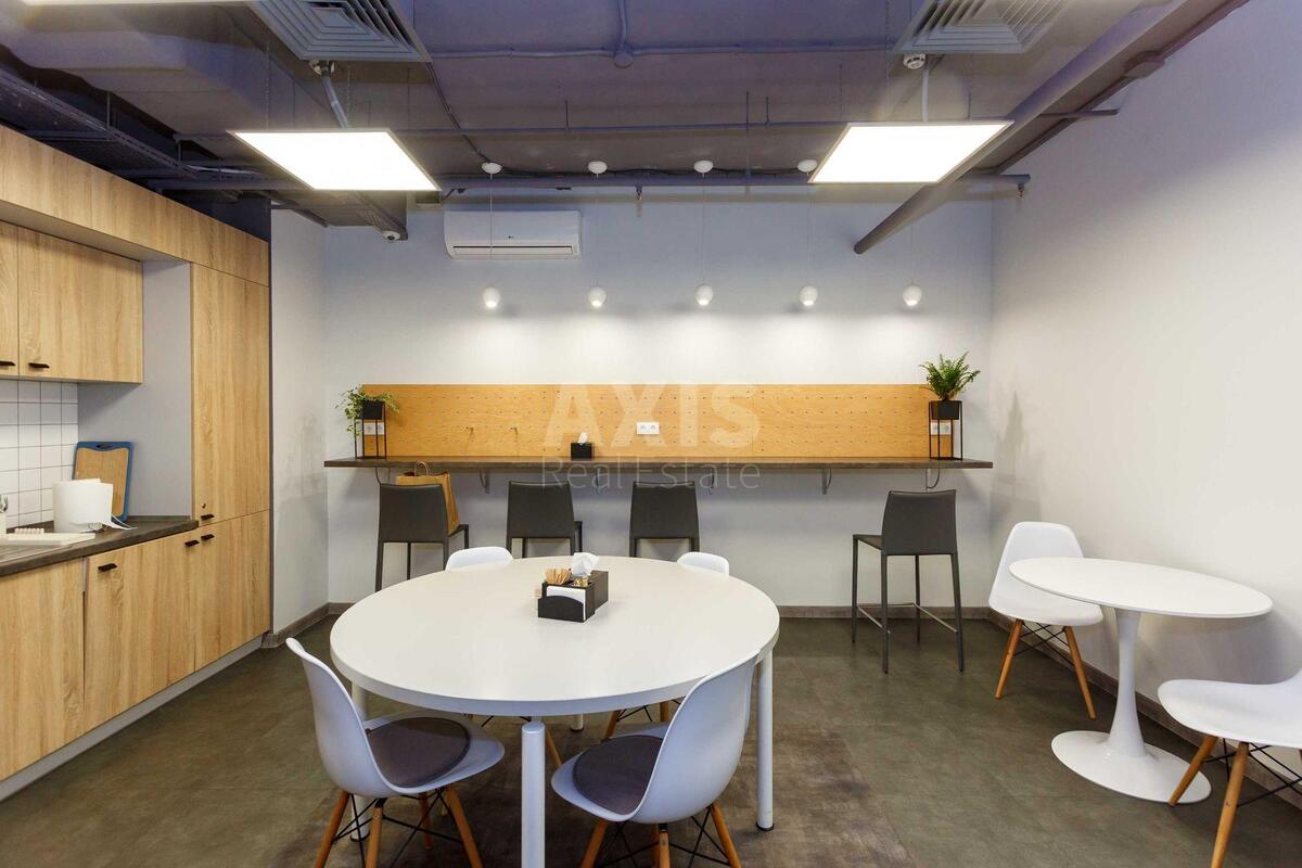 Office vul. Jaroslavs'ka 1/3, 460m27
