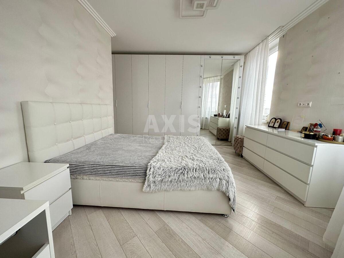 2k apartment vul. Oleny Pchilky 611
