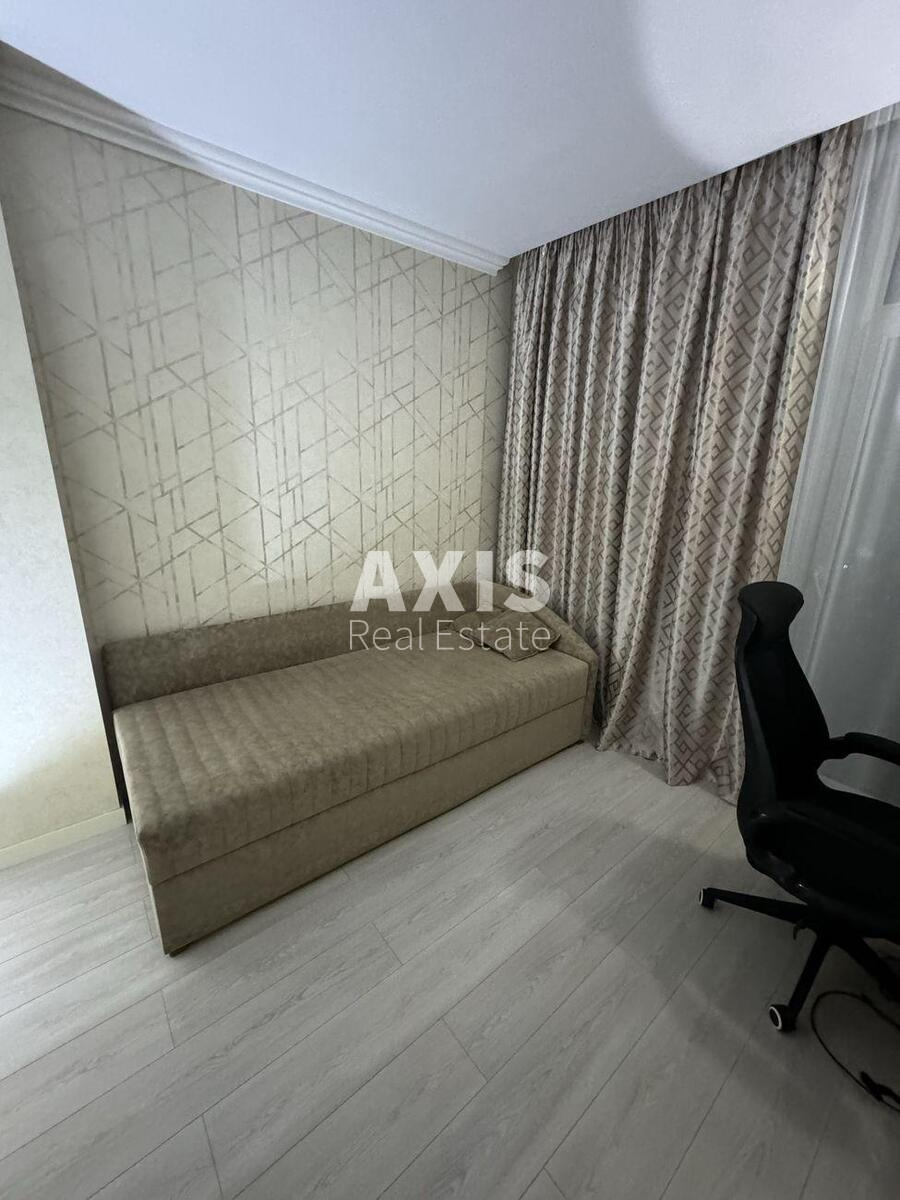 3k apartment vul. Kahovs'ka 602