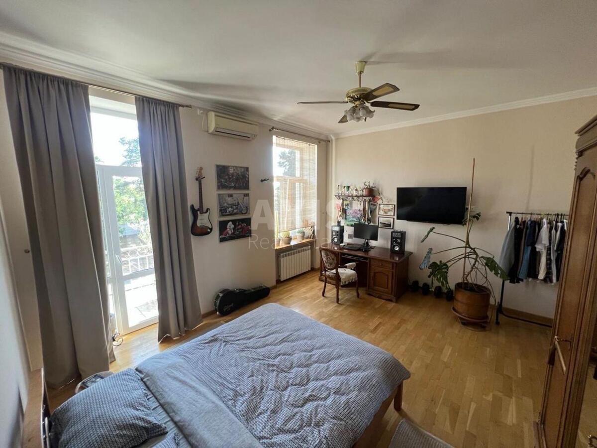 3k apartment vul. Alma-Atyns'ka 99/22