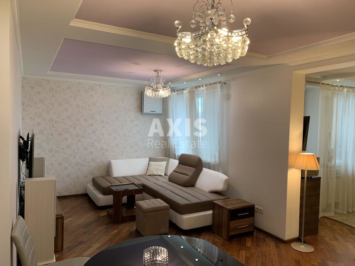 3k apartment vul. Golosii'vs'ka 131