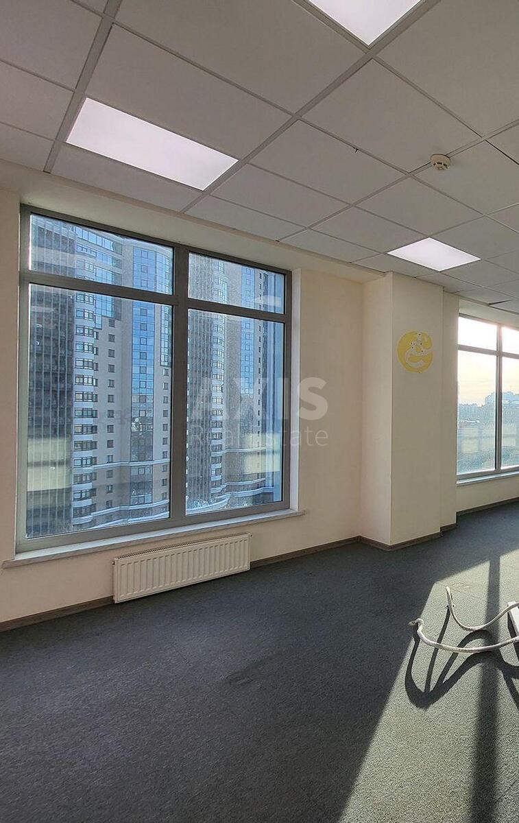 Office vul. Degtjarivs'ka 27Т, 618m2570740