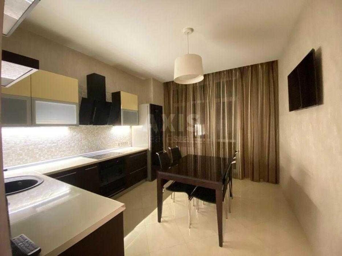3k apartment vul. Yulia Zdanovska 46/1