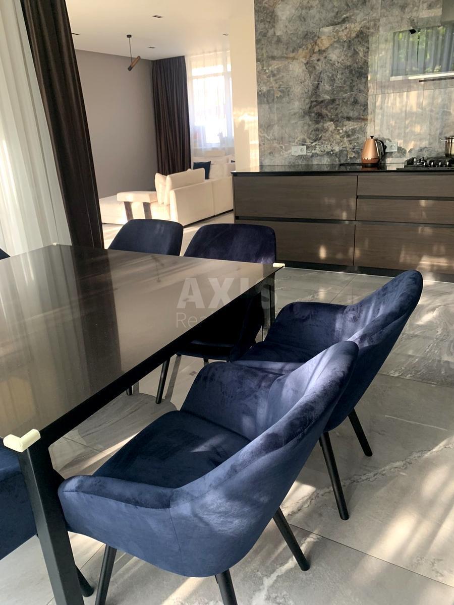 House bul. Mykoly Mikhnovskoho, 300m2, Kyiv city610390