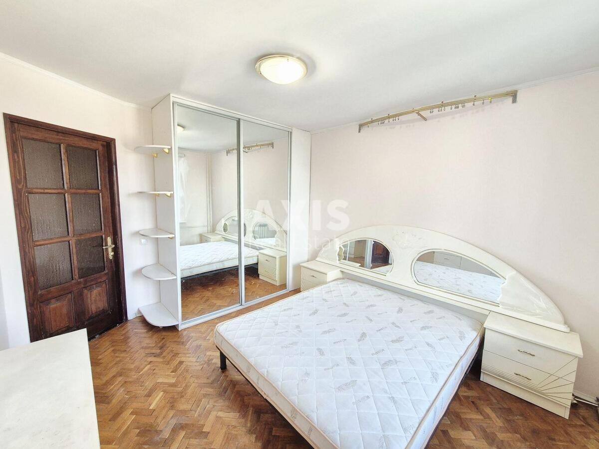 3k apartment nab. Dniprovs'ka 7605277