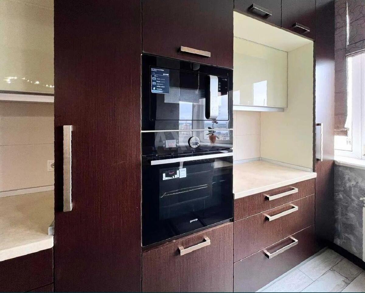 3к квартира ул. Драгоманова 40Ж3
