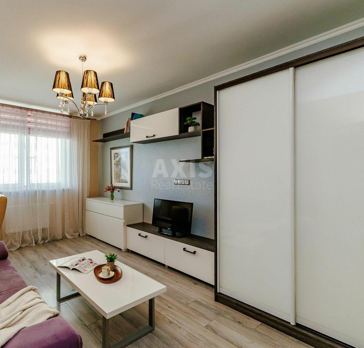 3k apartment vul. Voskresens'ka 16Б0