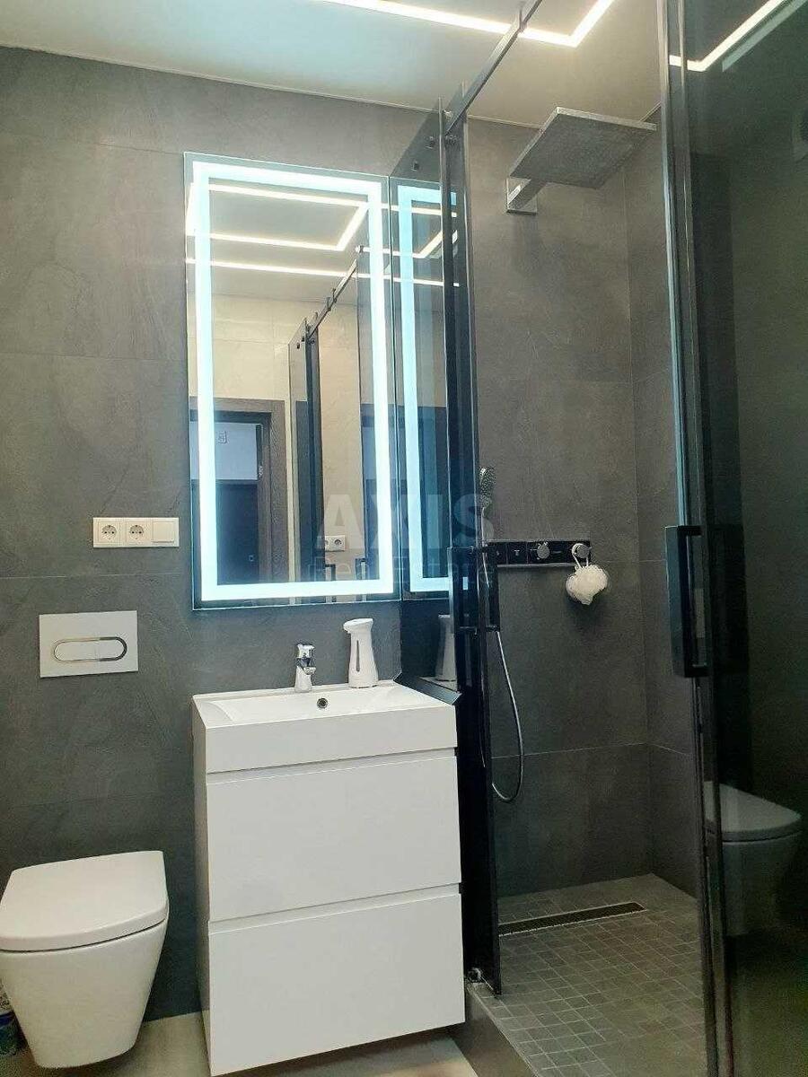 2k apartment vul. Sim'i' Kul'zhenkiv 339