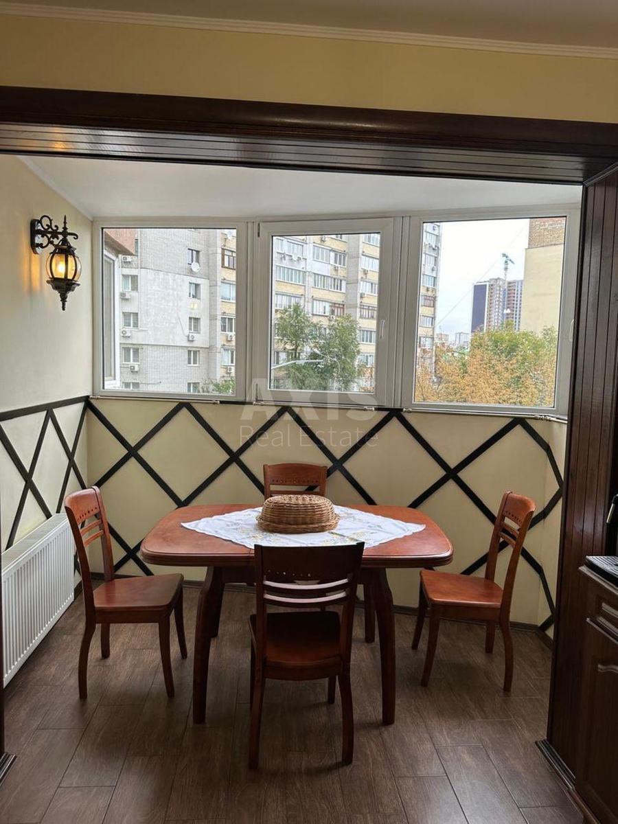 3k apartment vul. Smiljans'ka 150